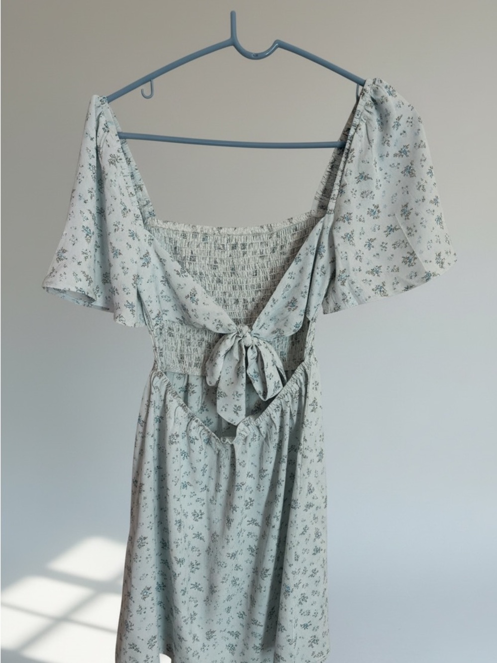 Light Blue Floral Smocked Puff-Sleeve Mini Dress - Picture 2 of 4
